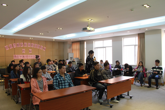 10.与会学生代表.JPG