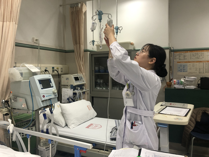 护理专业学生在医院实训.jpg