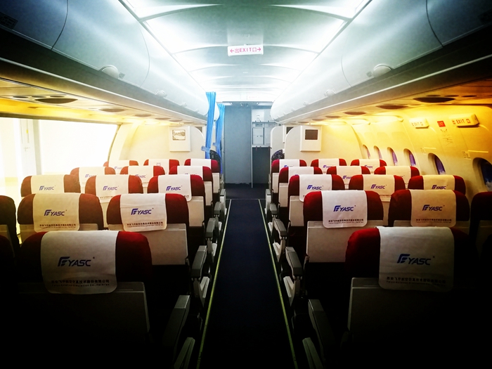空客A320静态模拟舱内景.jpg