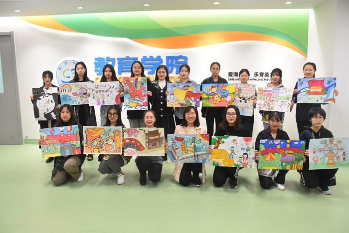 2019年教育学院技能节美术组获奖选手合影.JPG