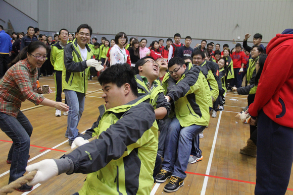 4.拔河比赛.JPG